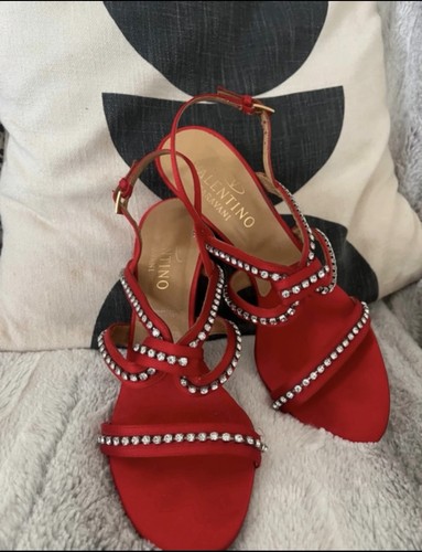 Stunning dainty vintage - dainty,