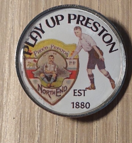 Retro preston north - end, pin
