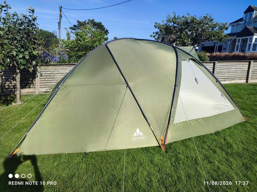Vaude dome division - vaude, person