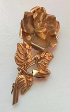 Victorian Lovers Floral Gold