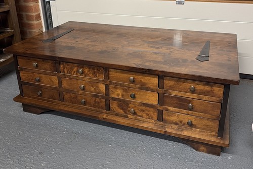 Laura ashley garrat - laura,