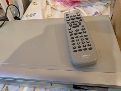 Dvd player with remote bnwot - with,