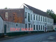 PHOTO  FORMER BOND WORTH