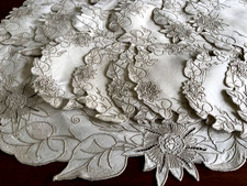 Beautiful vintage hand - beautiful,