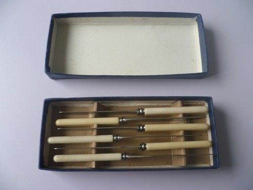 Six vintage but unused - vintage,