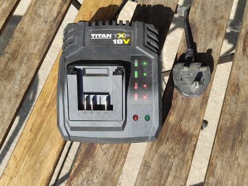 Titan 18v battery - 18v, charger