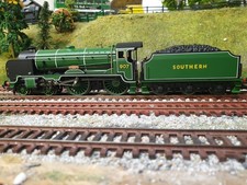 HORNBY 'OO' GAUGE R2124 SR GREEN 4-4-0 SCHOOLS CLASS 907 DULWICH LOCOMOTIVE 6409