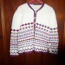 GIRL 4-5 Yrs.  Hand Knit Scandinavian design Fairisle cardigan.  Wool blend