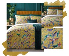 Striking Yellow Birds Duvet