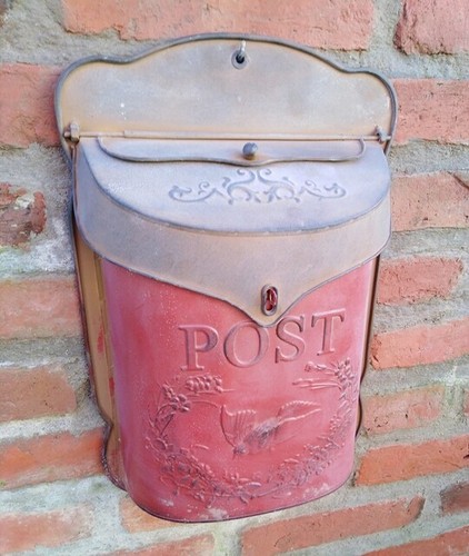 Mailbox postbox post office - mailbox,