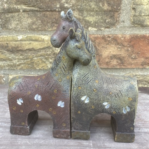 Pair horse figures - figures, resin