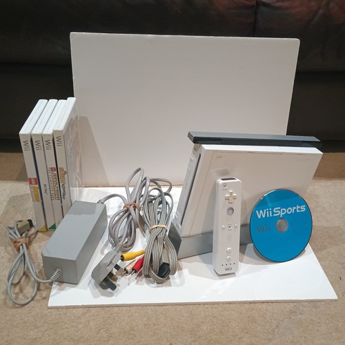 Nintendo wii console - nintendo,