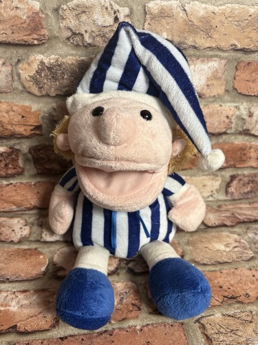 Vintage singing hand puppet - singing,