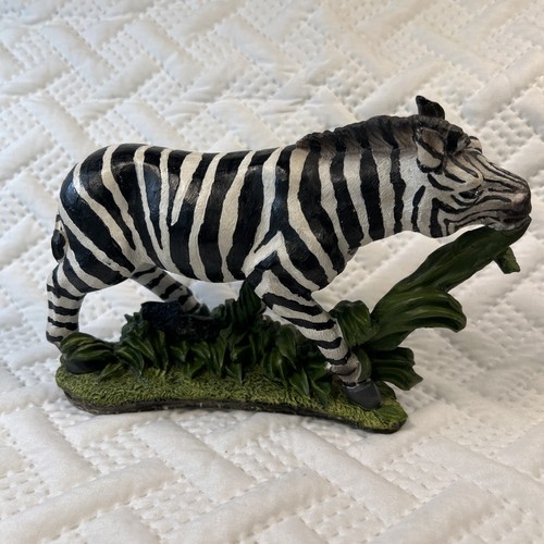 Vintage ceramic zebra eating - zebra,