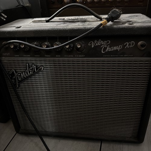 Fender vibro champ watt - xd, 5-watt