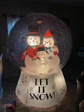 Gemmy Snowman Family Globe