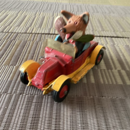 Vintage corgi comics basil - comics,