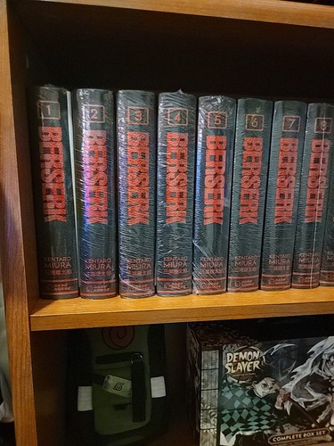 Berserk manga deluxe edition - berserk,