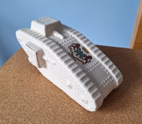 Crested china large tank - large,