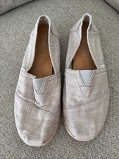 Men’s Toms Slip on shoes size UK 8  M9