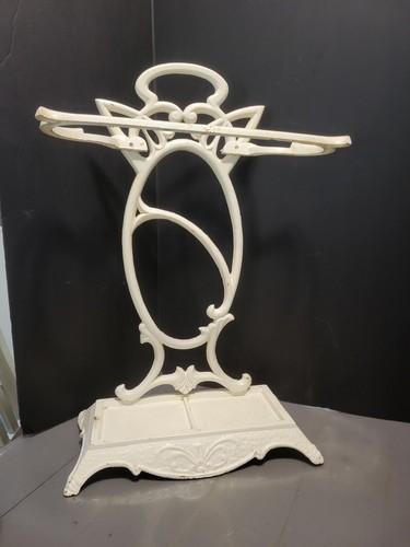 Victorian style cast iron - cast,