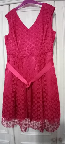 Pepperberry raspberry red - raspberry,