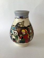 Moorcroft Christmas vase Christmas Morn by Vicky Lovatt perfect condition rare