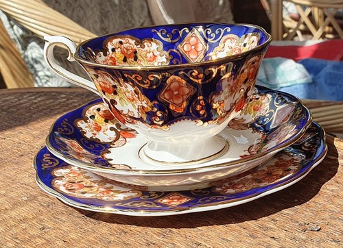 Royal albert heirloom pattern - albert,