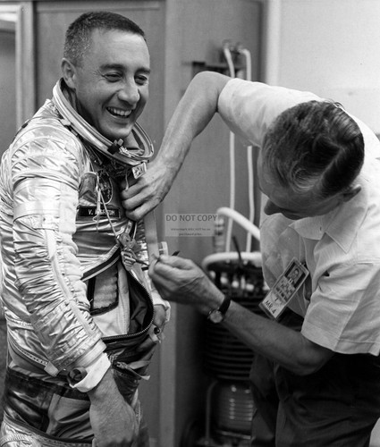 Gus grissom astronaut suits - astronaut,