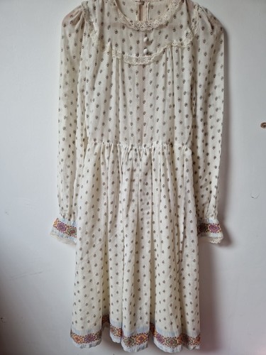 Vintage cottagecore prairie - vintage,