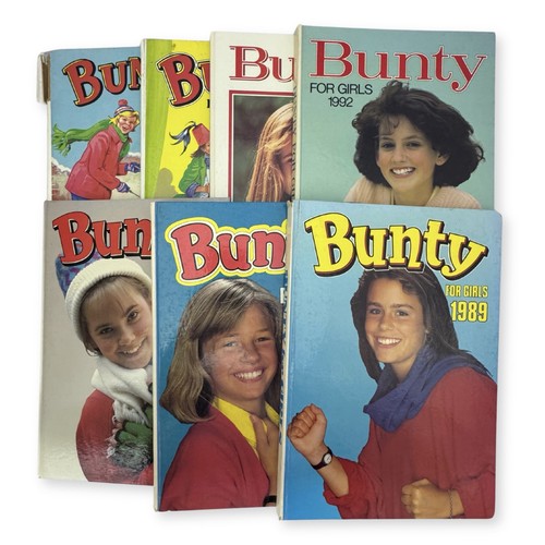 Bunty annuals bundle 1984 - bundle, x7
