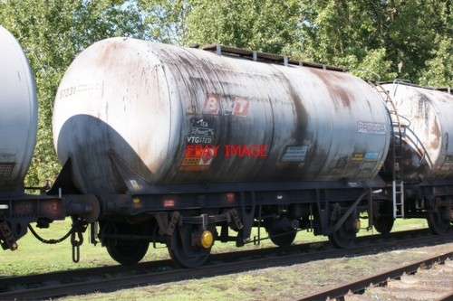 Photo tea axle fuel - photo, 2-axle