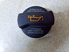31478 D6F 2007-2012 MK2 SKODA FABIA 1.2 HTP 60 ENGINE OIL CAP 026103485K