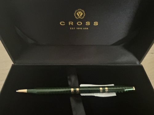 Green and gold cross - green,