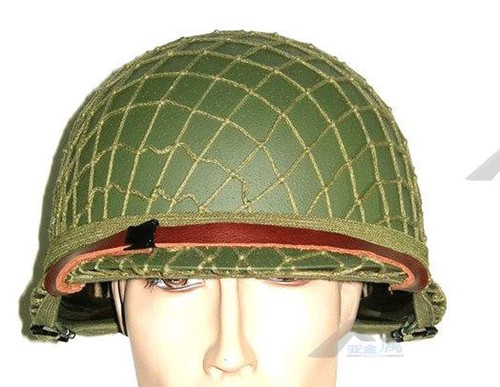 Wwii steel helmet with - m1,