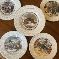 Collection of 15 Coalport Christmas Collectors Plates ranging from 1976-1990