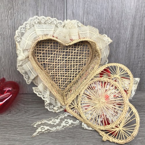 Woven wicker heart shape large - woven,