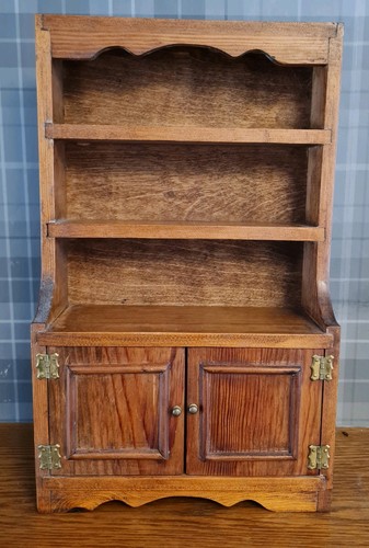 Vintage wooden display - wooden,