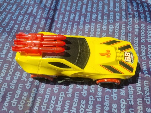 Hot wheels large toy - hot,