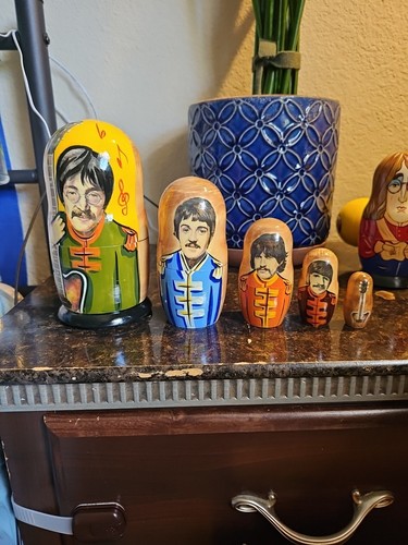 Sgt pepper beatles nesting - pepper,