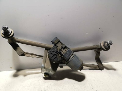 0390241523 front windscreen