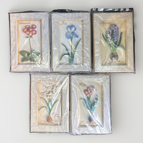 Vintage wall floral plaque - vintage,