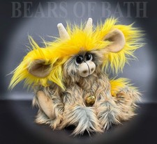 Sunshine a 8 inch Highland Cow