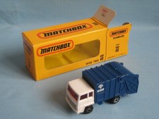 Matchbox Refuse Truck White and Blue Japanese Issue Rare Boxed 70mm Japan