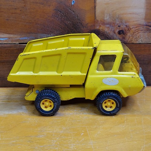 Old truck benne yellow tonka - benne,