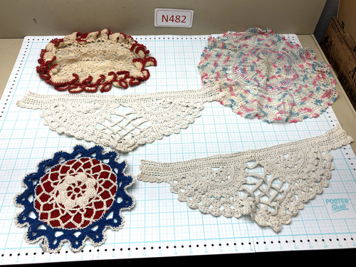 Lot vintage hand crocheted - of,
