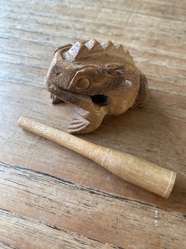 Vintage wooden frog instrument - vintage,