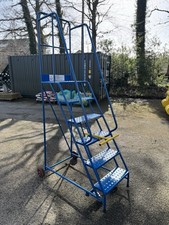 5 Tread Mobile Warehouse