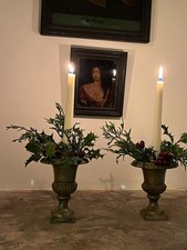 Medici Antique Table Urns Pair