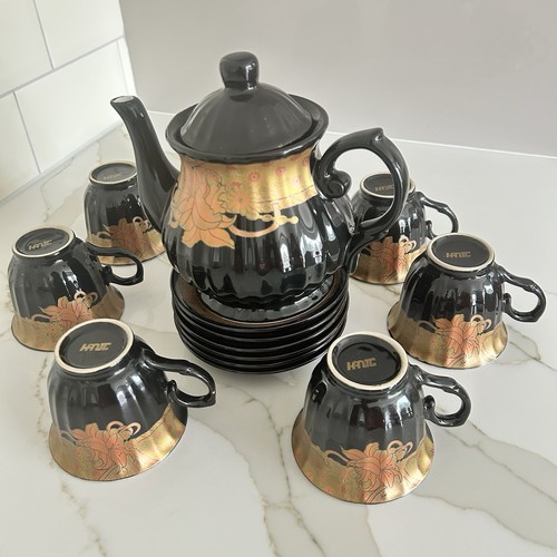 Vintage black and gold - black,